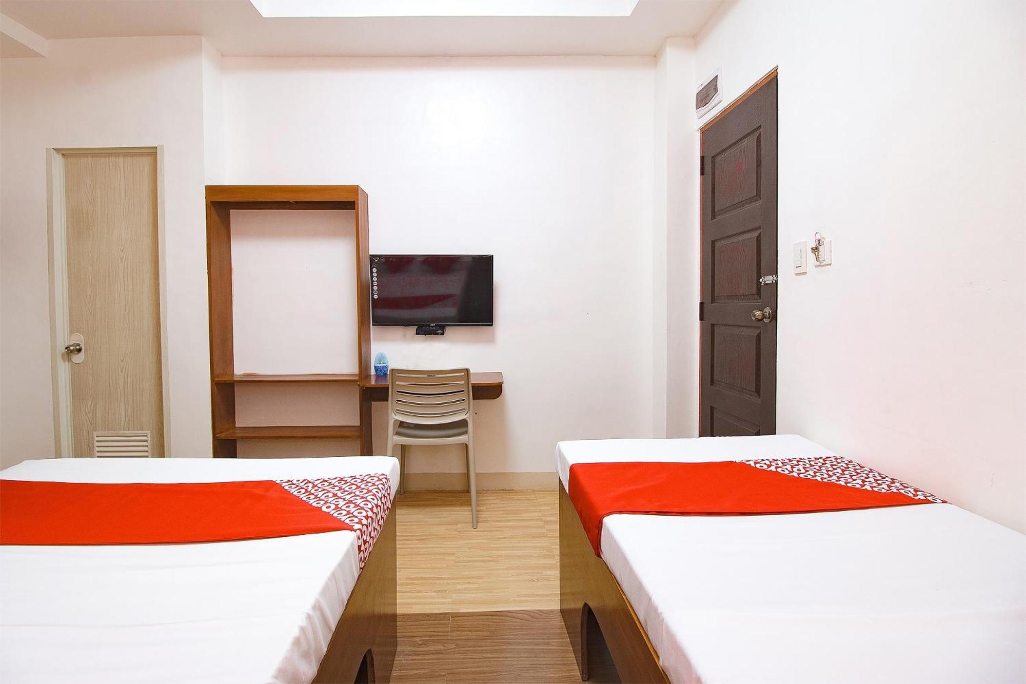 Oyo 685 K Fortune Apartelle Đảo Mactan Ngoại thất bức ảnh