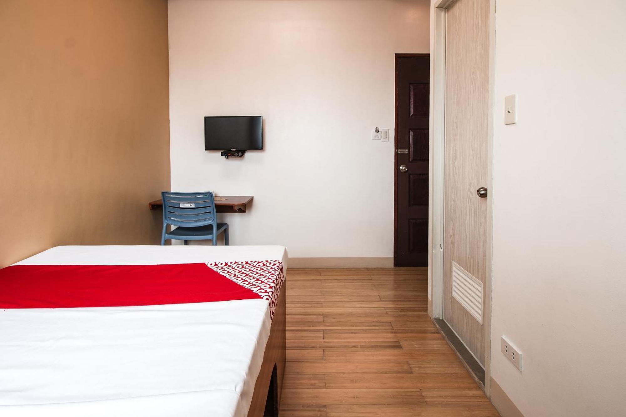Oyo 685 K Fortune Apartelle Đảo Mactan Ngoại thất bức ảnh