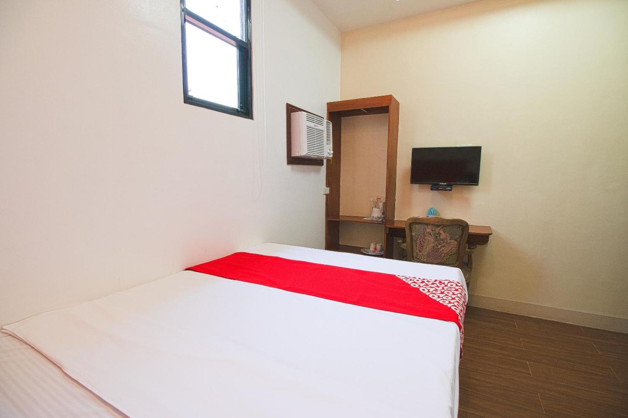 Oyo 685 K Fortune Apartelle Đảo Mactan Ngoại thất bức ảnh